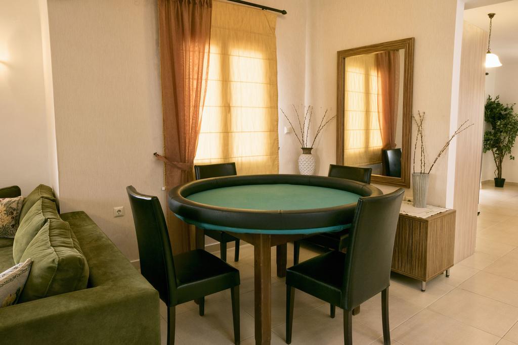 Villa Laga With Pool, 300M To Taverns, Childrens Area, Bbq! Kirianna Exterior foto